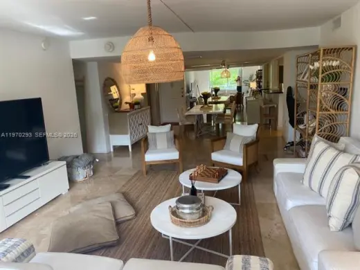 Propiedad en alquiler con 3 habitaciones y 2.5 baños en Key Biscayne