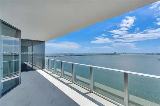 Propiedad en alquiler con 3 habitaciones y 3.5 baños en Miami