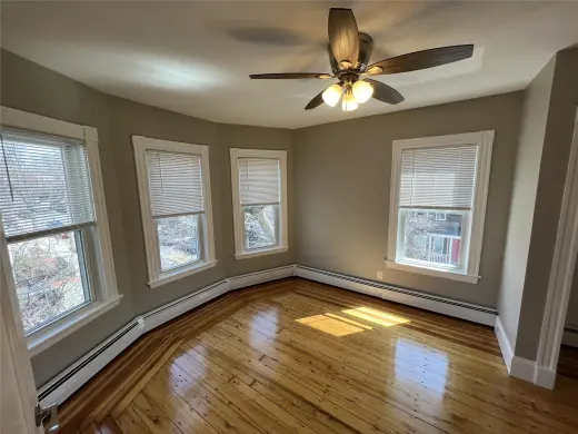 Propiedad en alquiler con 3 habitaciones y 1 baño en Somerville