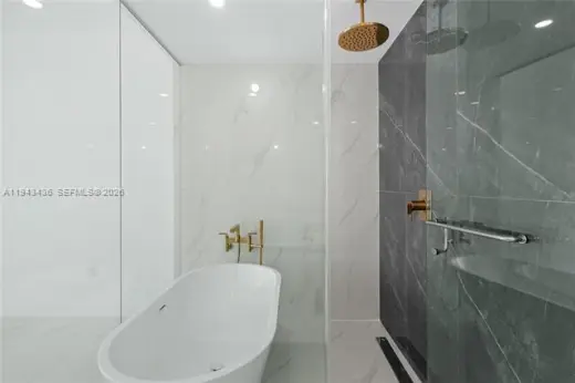 Propiedad en alquiler con 1 dormitorio y 2 baños en Miami