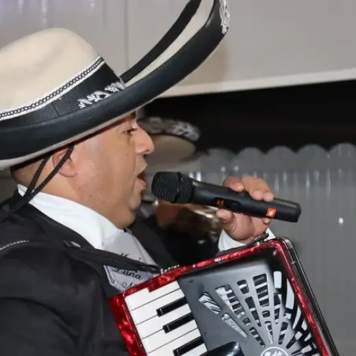 MARIACHIS EN MIAMI