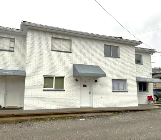 Propiedad en alquiler con 0 habitaciones y 1 baño en Follansbee