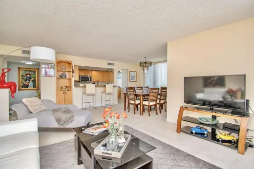 Propiedad en alquiler con 3 habitaciones y 3 baños en Highland Beach