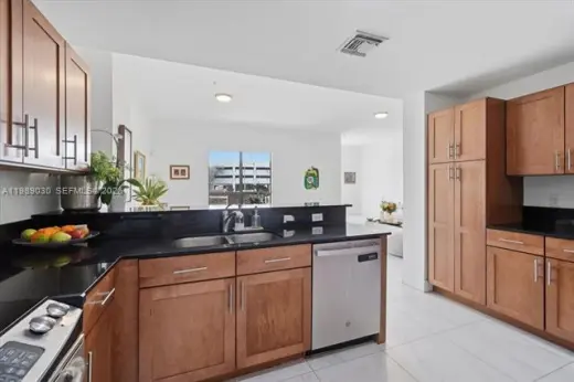 Propiedad en alquiler con 2 habitaciones y 2.5 baños en Miami