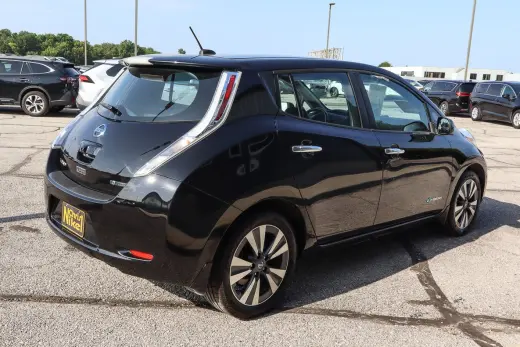 2017 Nissan LEAF SL