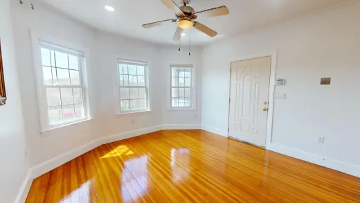 Propiedad en alquiler con 6 habitaciones y 3 baños en Boston