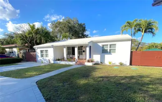 Propiedad en alquiler con 3 habitaciones y 1 baño en Biscayne Park