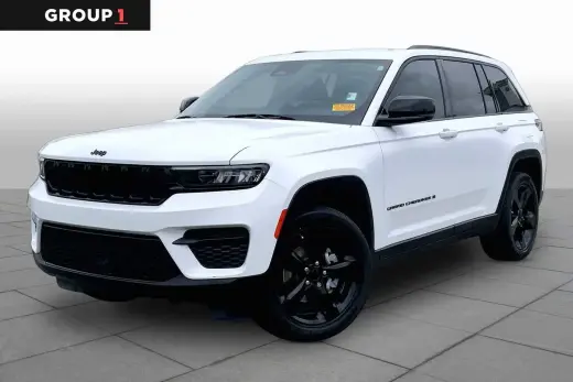 Jeep Grand Cherokee 2022 4x4 Laredo 4dr SUV (midyear release)