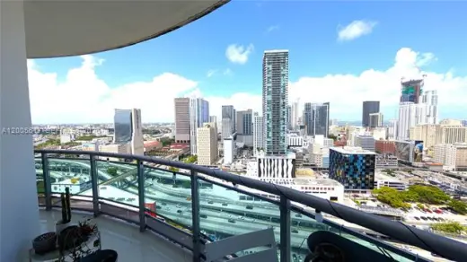 Propiedad en alquiler con 2 habitaciones y 2 baños en Miami