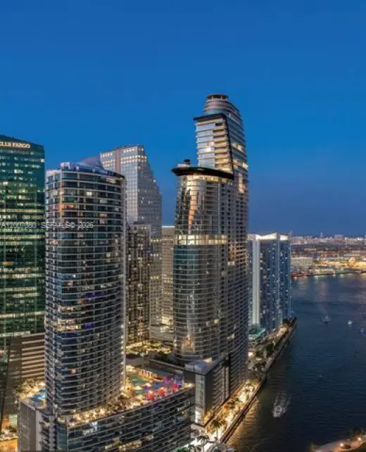 Propiedad en alquiler con 3 habitaciones y 3 baños en Miami