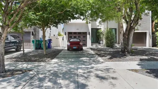 Propiedad en alquiler con 3 habitaciones y 2.5 baños en Miami