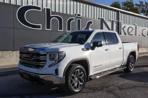 2022 GMC Sierra 1500 4WD Crew Cab 147 SLT