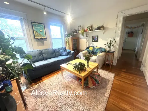Propiedad en alquiler con 3 habitaciones y 1 baño en Somerville