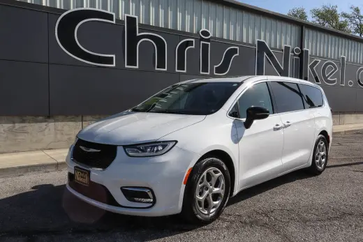 2024 Chrysler Pacifica Limited FWD