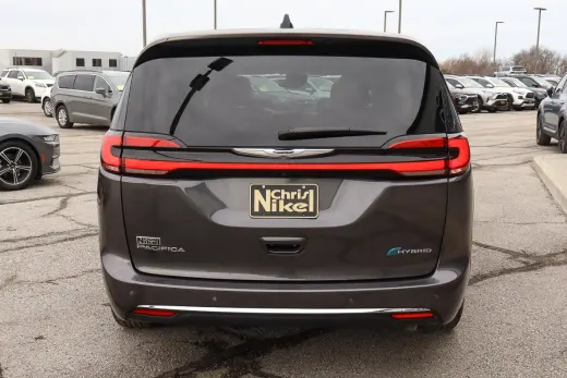 2023 Chrysler Pacifica Hybrid Limited FWD