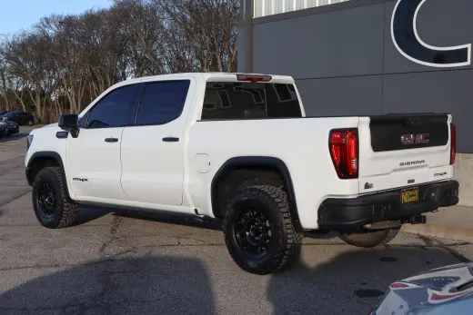 2023 GMC Sierra 1500 4WD Crew Cab 147 AT4X