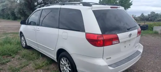 2005 Toyota Sienna LE 7 Passenger