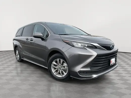 Gold Certified 2024 Toyota Sienna LE 8-Passenger