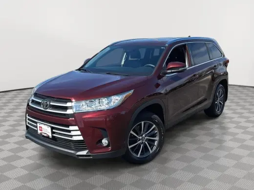 Silver Certified 2019 Toyota Highlander XLE