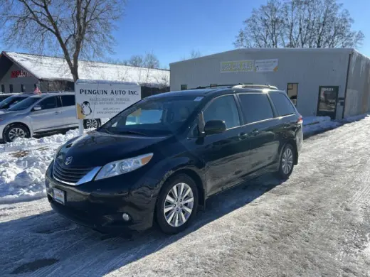 2014 Toyota Sienna XLE 7-Passenger