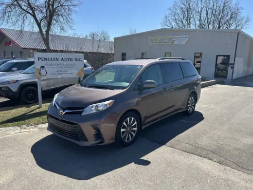 2020 Toyota Sienna LE 7-Passenger