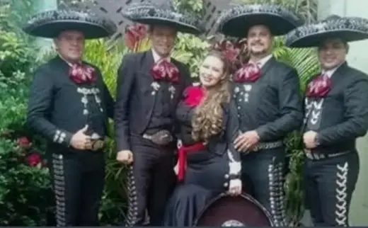 MARIACHI PERLA $260