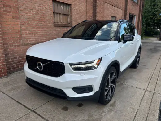 2020 Volvo XC40 T5 R-Design