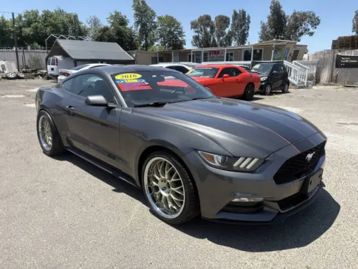 2016 Ford Mustang V6