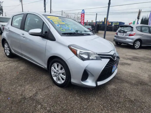 2016 Toyota Yaris 5-Door LE