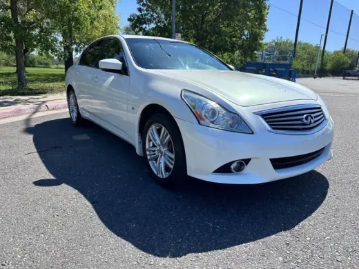 2015 Infiniti Q40