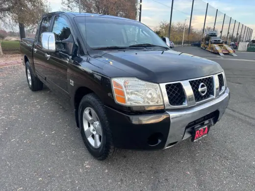 2004 Nissan Titan SE