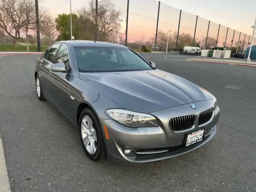 2011 BMW 5 Series 528i
