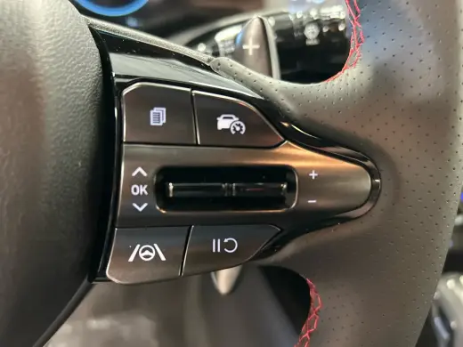 Hyundai ELANTRA 2025 N Line Sedán de 4 puertas