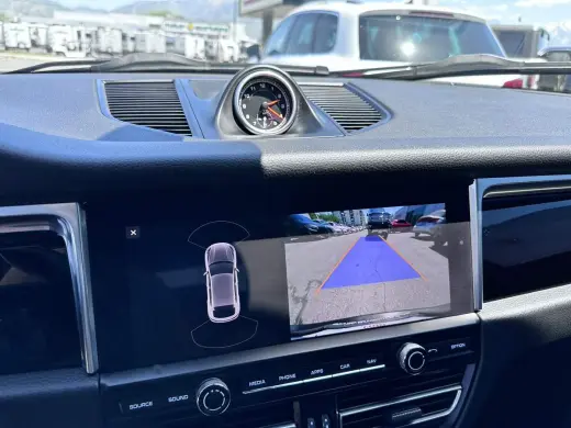 2021 Porsche Macan 