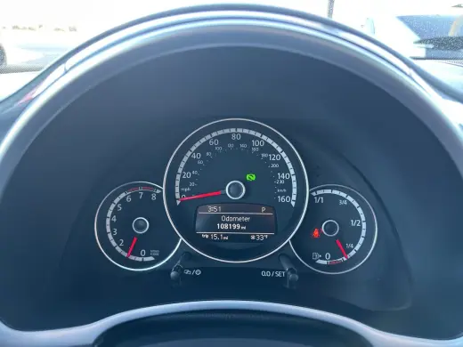 2013 Volkswagen Beetle Convertible 2.5L w/Tech