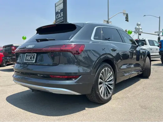 2019 Audi e-tron Prestige