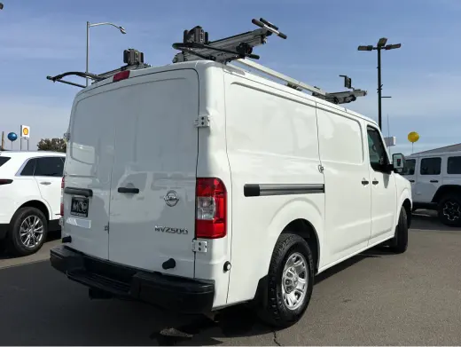 2021 Nissan NV Cargo SV