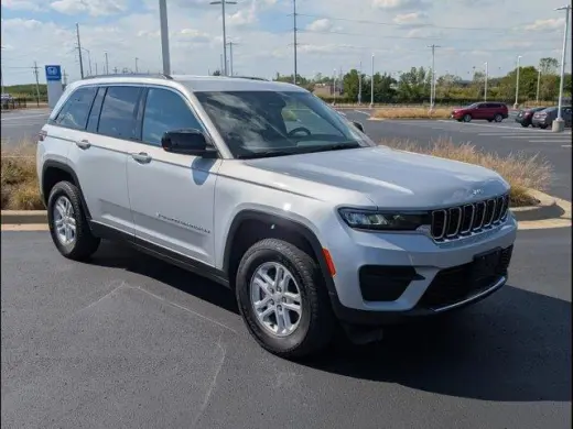 Jeep Grand Cherokee 2024 4x4 Laredo 4dr SUV