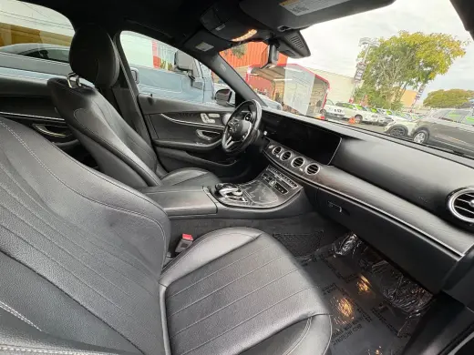 2019 Mercedes-Benz E 300 RWD Sedan