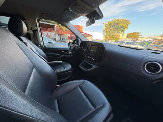 2016 Mercedes-Benz Metris Passenger Van RWD 126"