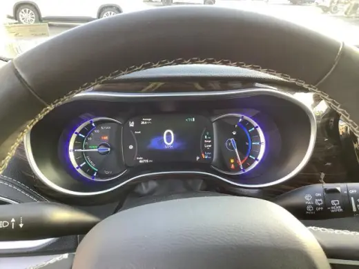 Chrysler Pacifica Plug-In Hybrid 2023 Limited 4dr Mini-Van