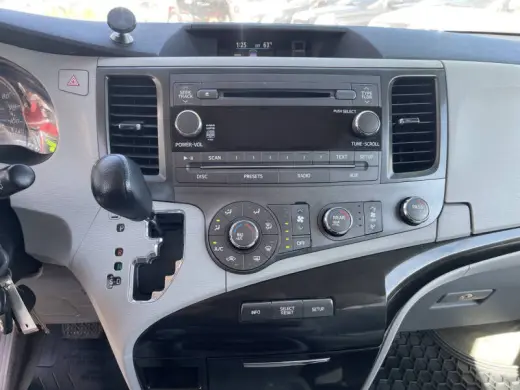 2012 Toyota Sienna LE 7-Passenger