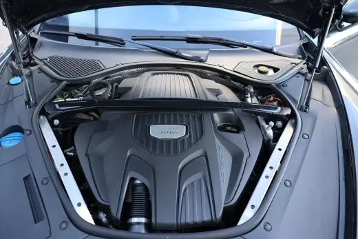 2017 Porsche Panamera 
