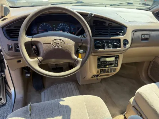 2001 Toyota Sienna LE
