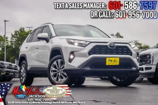 Toyota RAV4 2024 XLE Premium 4dr SUV