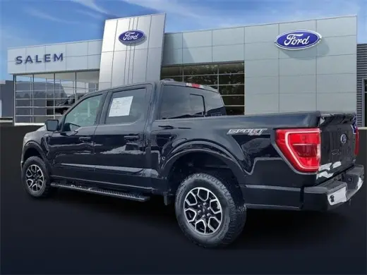Ford F-150 2022 4x4 XL 4dr SuperCrew 5.5 ft. SB