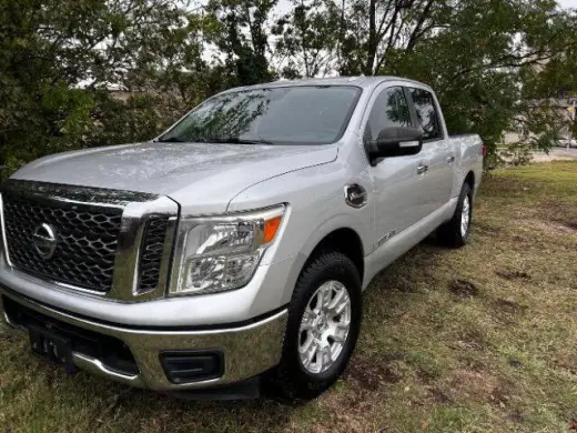 2017 Nissan Titan