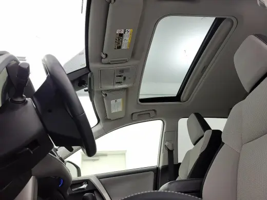 Toyota RAV4 Hybrid 2017 AWD XLE 4dr SUV