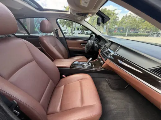 2015 BMW 5 Series 528i