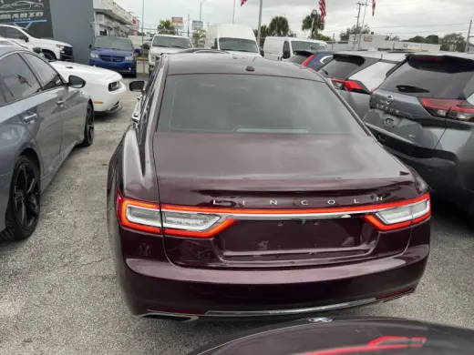 2017 Lincoln Continental Select